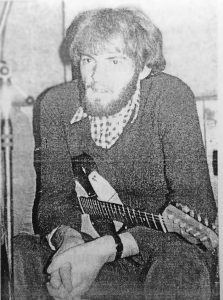 OD  ROKENROLERA  DO  AVANGARDNOG  MUZIČARA (PRIČA  O  MINJI  DJORDJEVIĆU))